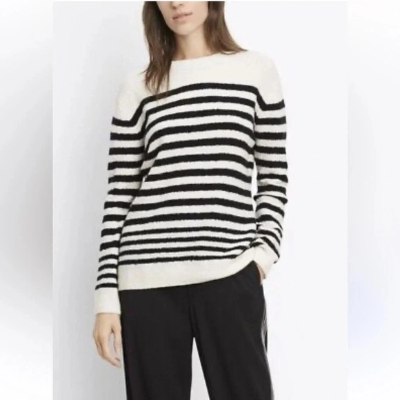 VINCE Wool Bouqle Engineered Stripe Crew coastal off white black crew sweater M - Picture 3 of 11